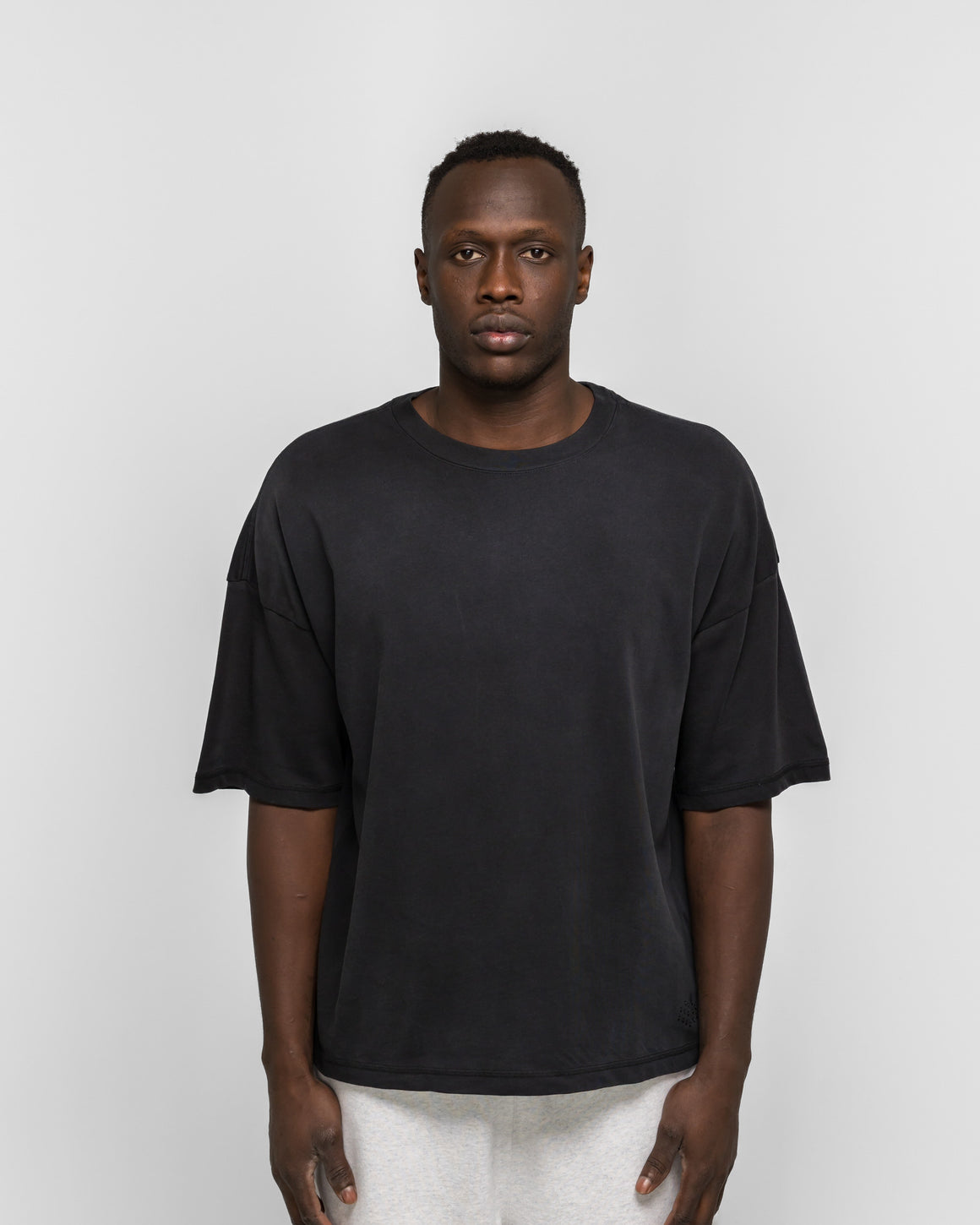 Jordan - Jordan Essential T-Shirt - Black - UP THERE