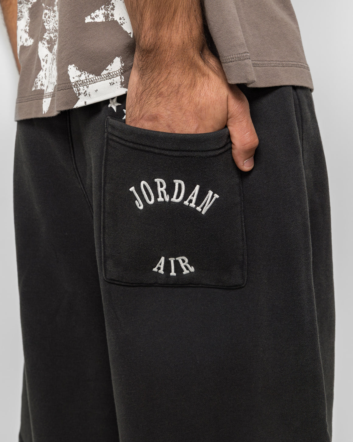 Jordan - Jordan x IH Oversized Fleece Shorts - Black - UP THERE