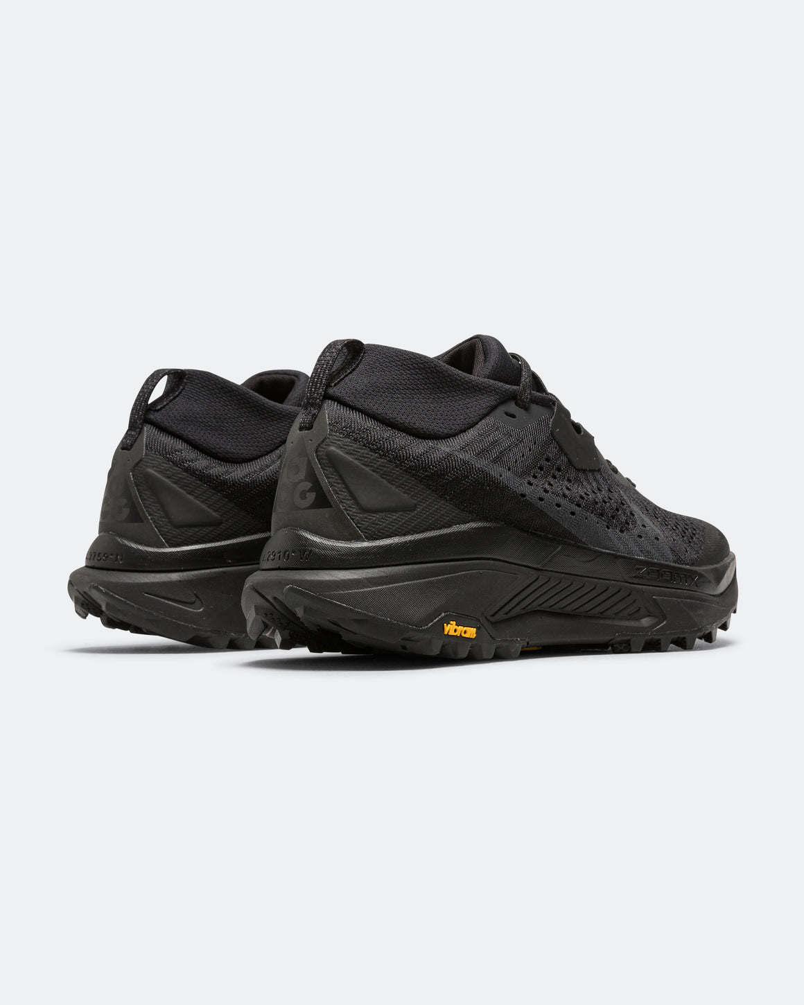Nike ACG - Zegama - Black/Anthracite - UP THERE