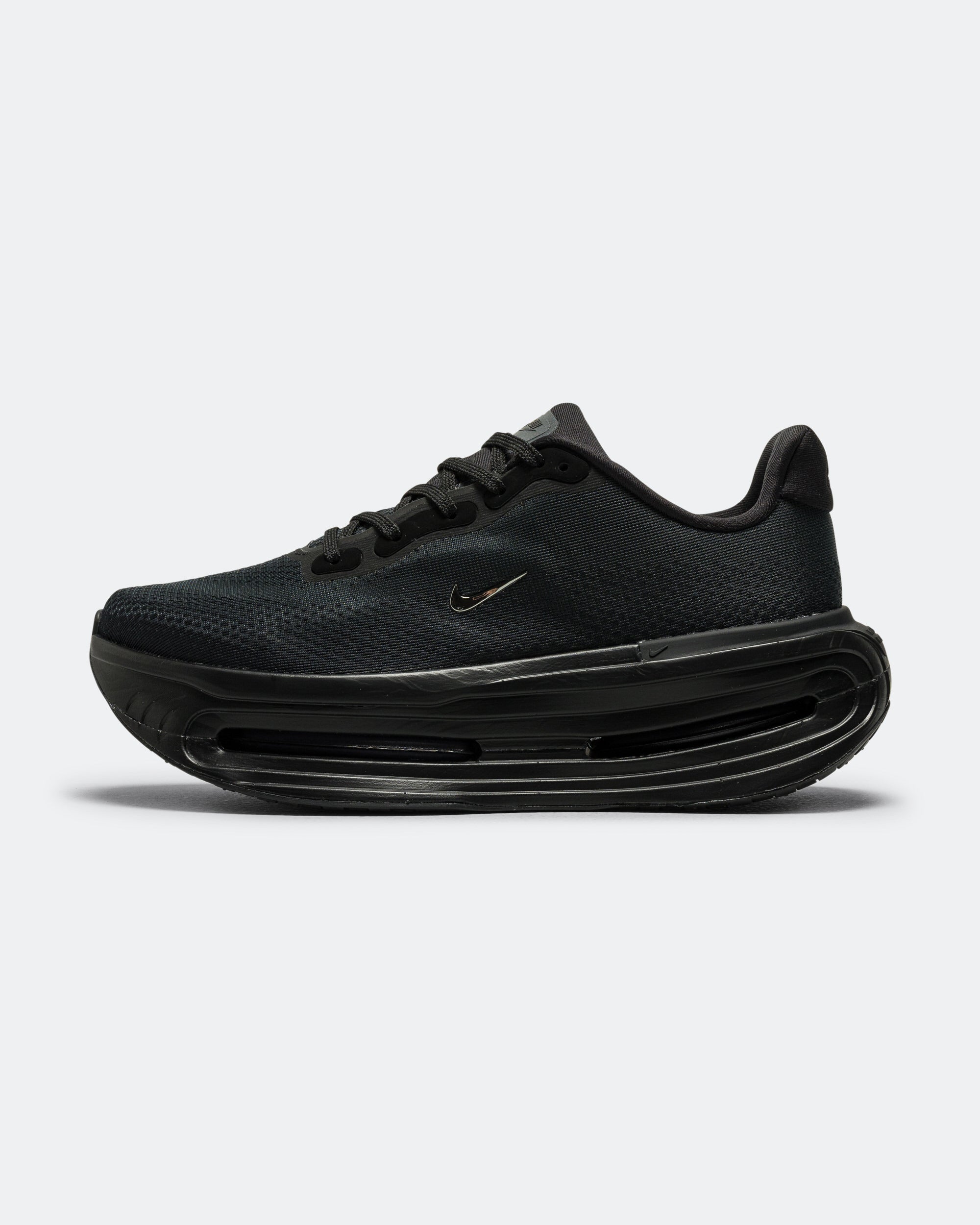 靴 NIKE VOMERO PRM SP BLACK/BLACK-WHITE Nike - Vomero PRM SP - Black/Black-White | UP THERE