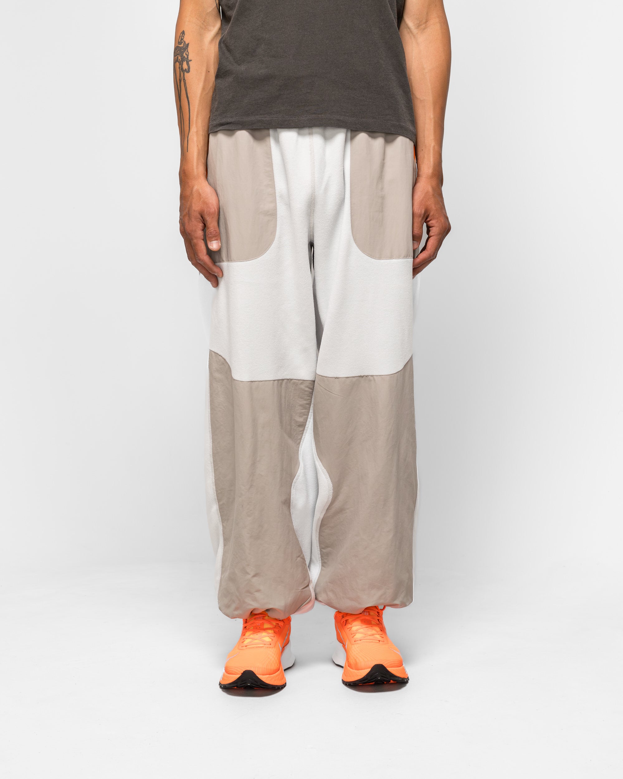 Nike ACG - Wolf Tree Pant Plus - Photon Dust/College Grey-Summit