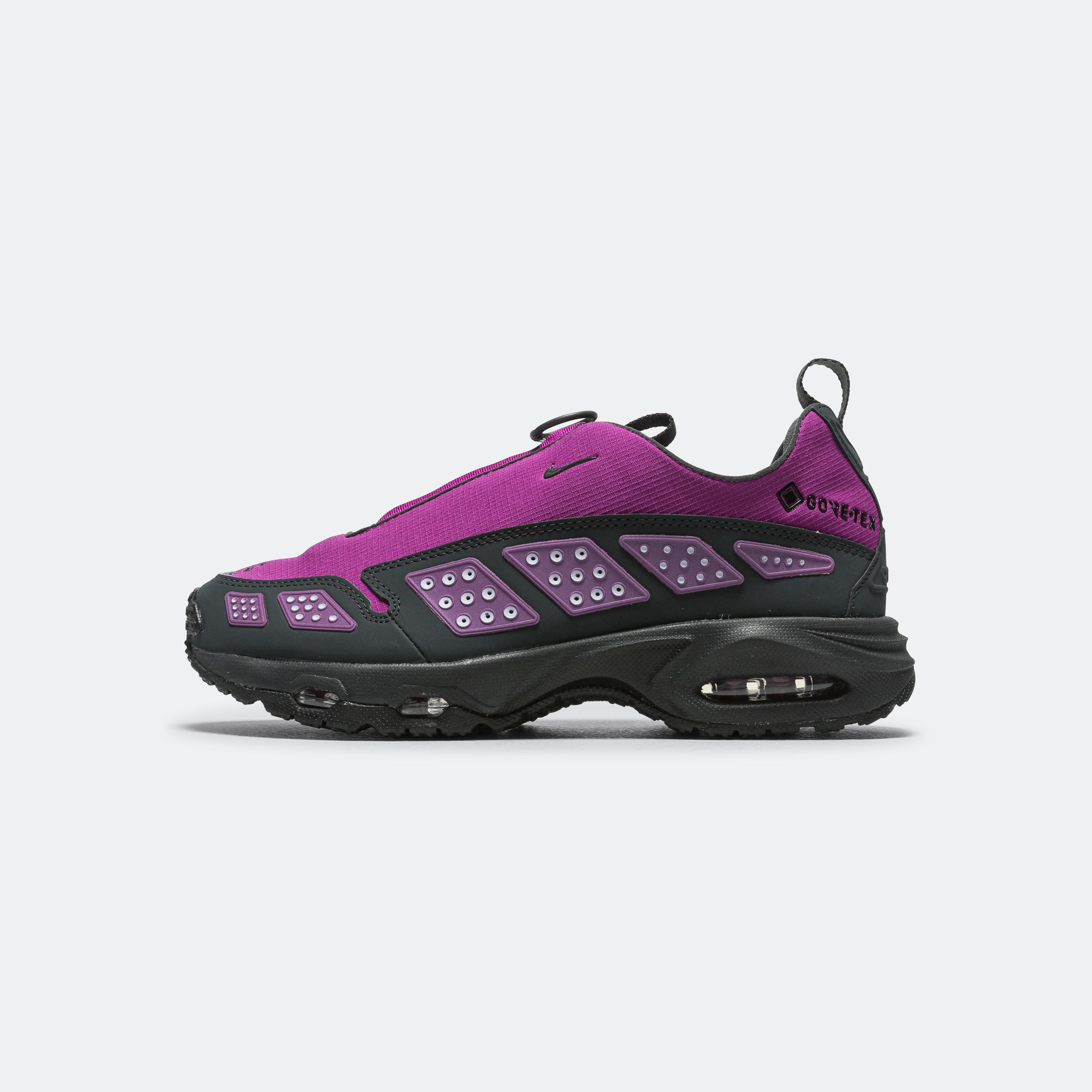 Nike Womens Air Max SNDR GTX - Bold Berry/Dk-Smoke | UP THERE