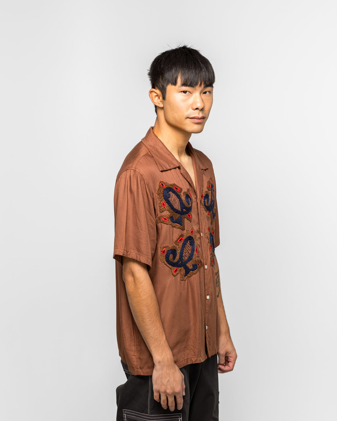 NOMARHYTHM TEXTILE - Paisley Embroidery Open Collar SS Shirt - Walnut - UP THERE