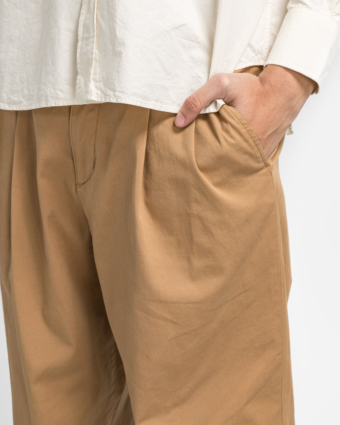 Norse Projects - Benn Relaxed Twill Pleated Trouser - Utility Khaki - UP THERE
