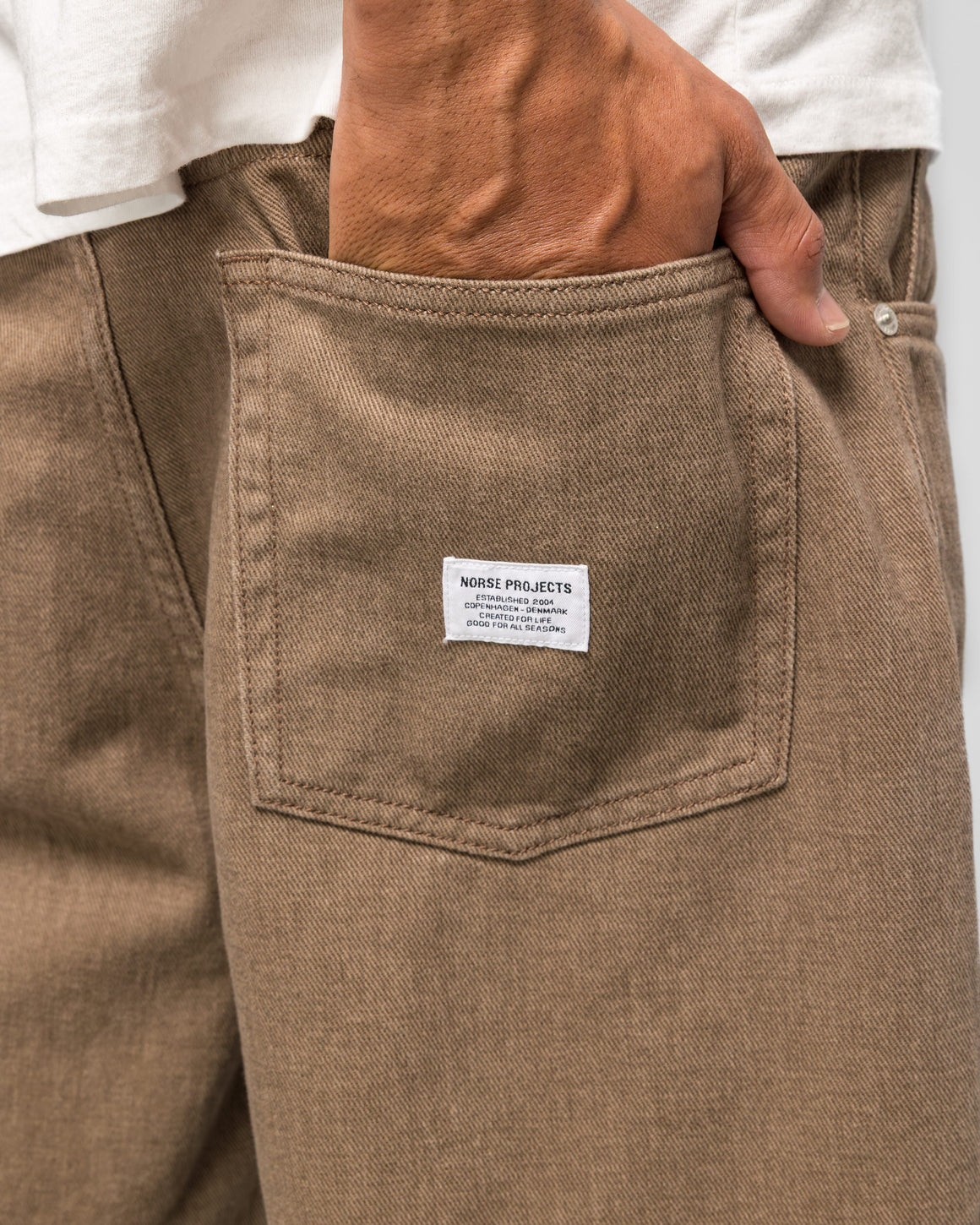 Norse Projects - Korshavn Relaxed 5 Pocket Resist Dyed Twill Short - Walnut - UP THERE