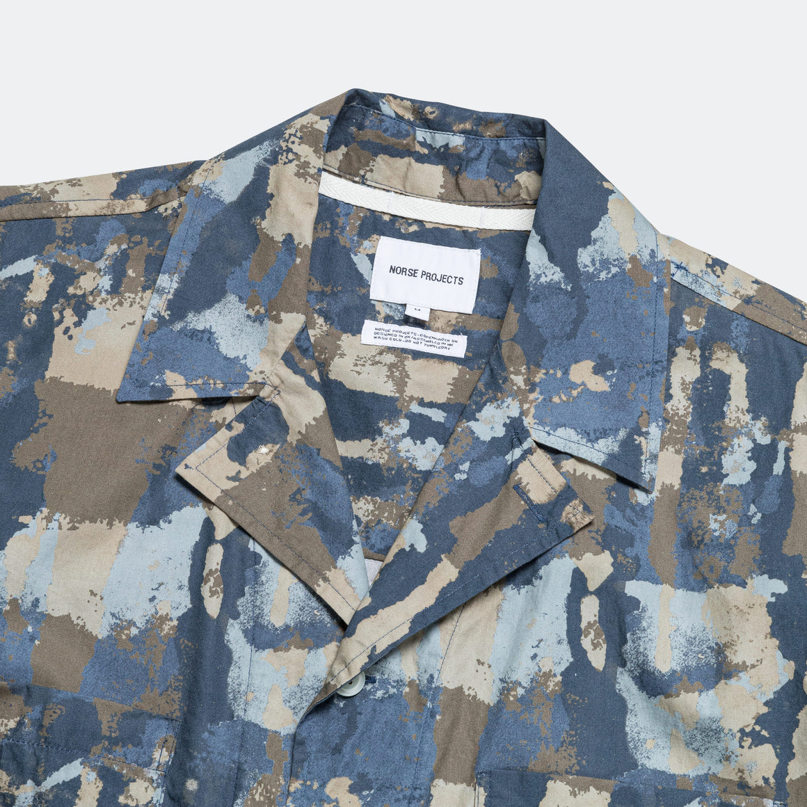 Norse Projects - Mads Relaxed Print SS Shirt - Steel Blue - UP THERE
