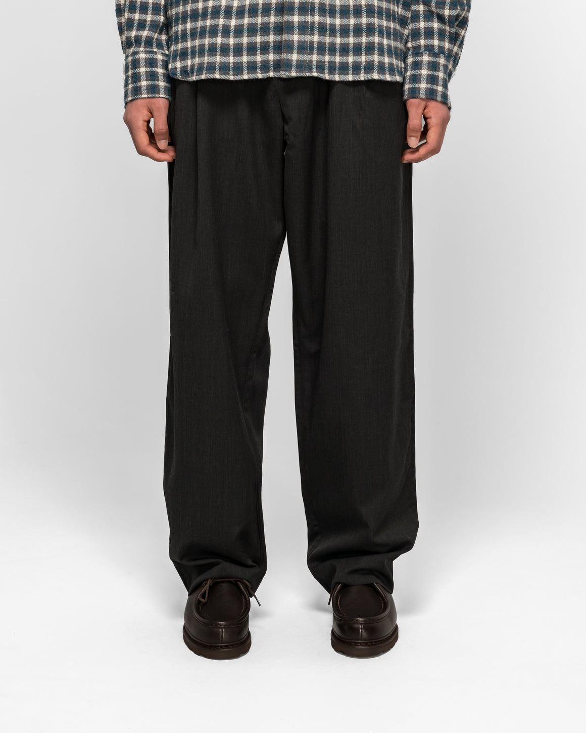 Norse Projects - Volda Easy Worsted Wool Pleated Trouser - Charcoal Grey - UP THERE