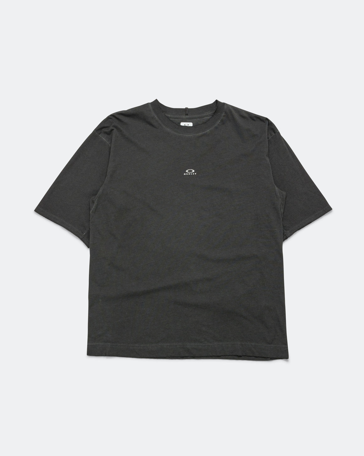 Oakley - Latitude Veil Tee - Pitch Black - UP THERE