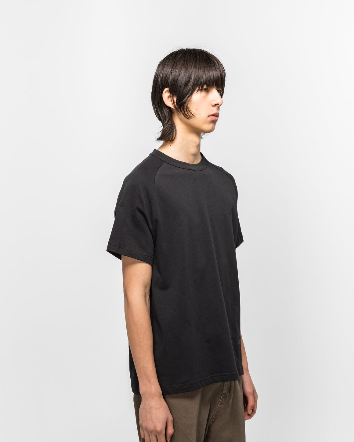 Observe - Raglan T-Shirt - Black - UP THERE