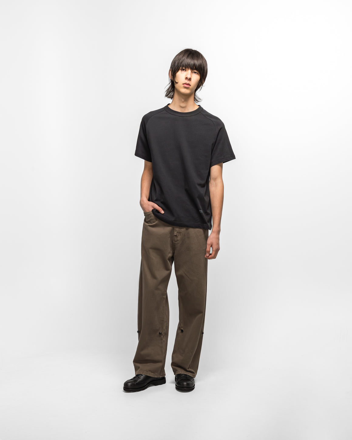 Observe - Raglan T-Shirt - Black - UP THERE