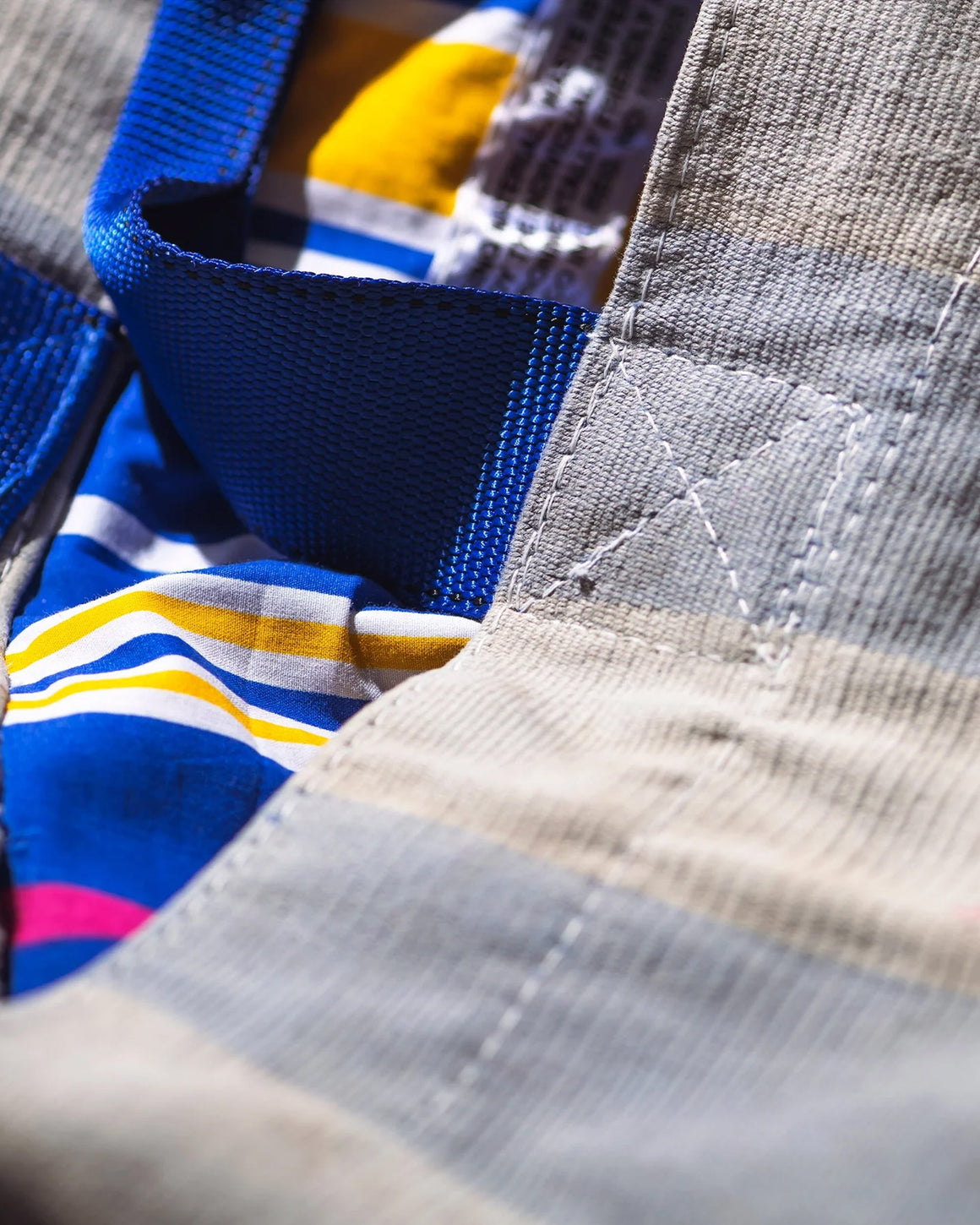 PUEBCO - Vintage Rug Bag - Marine - UP THERE