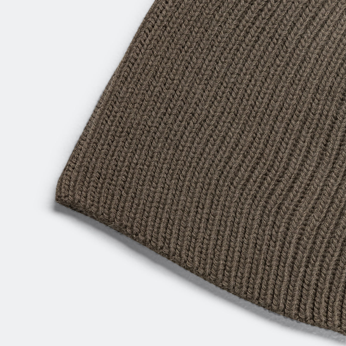 Rier - Fisherman Rib Beanie - Castoro Wool - UP THERE