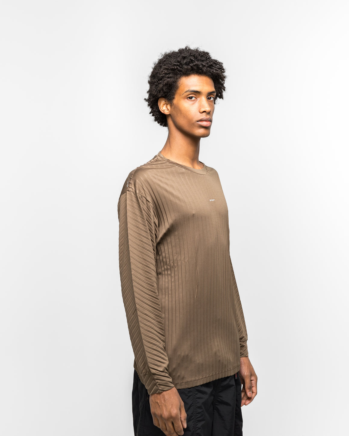 Satisfy - AuraLite Pleated Long Tee - Olive - UP THERE