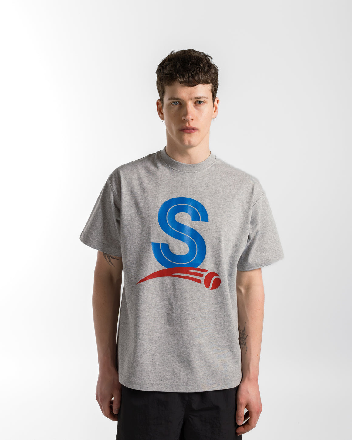Setinn - Capital Tee - Grey - UP THERE
