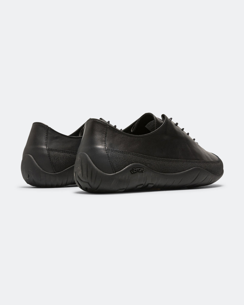 Tarvas - Wanderer - Black Leather | UP THERE
