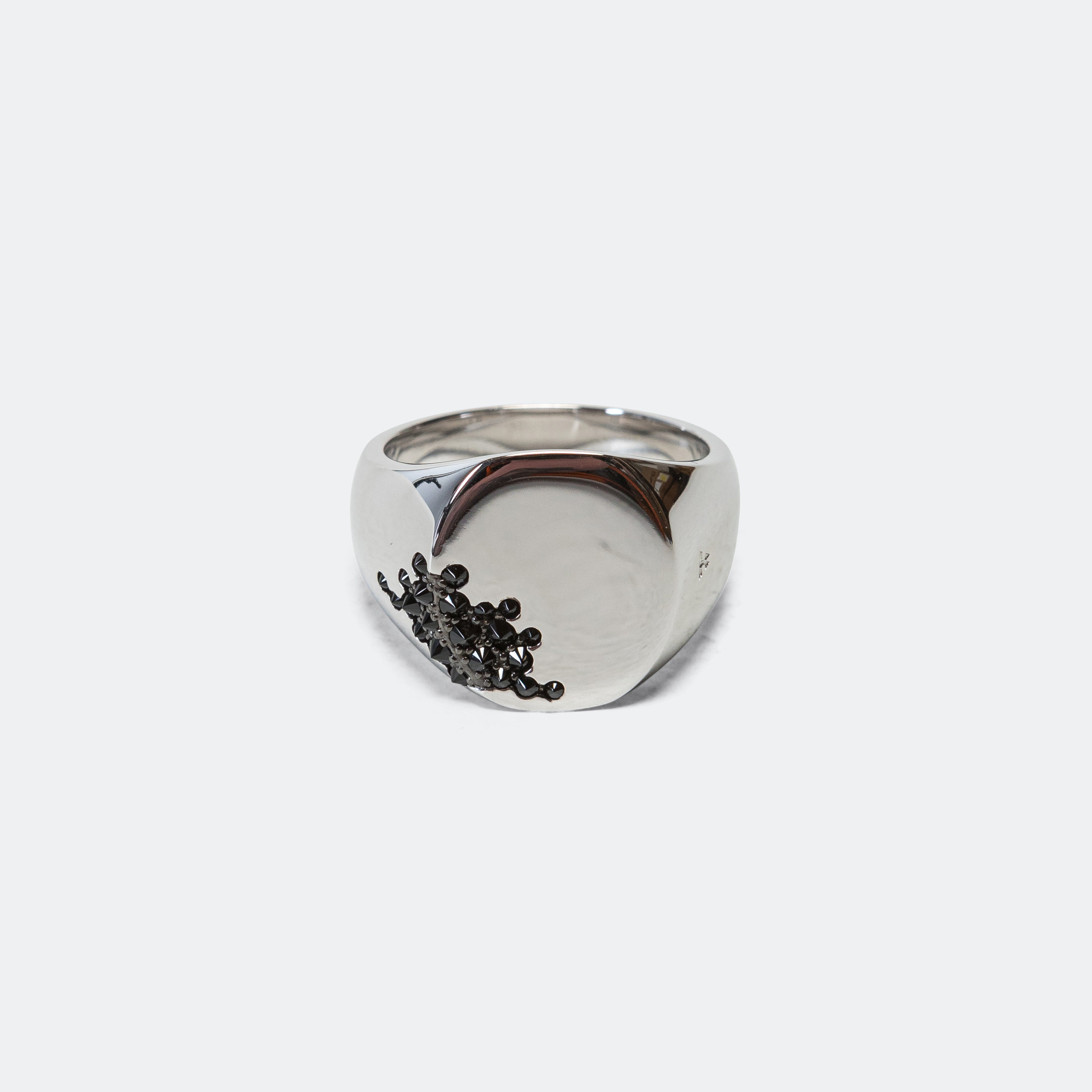 Tom Wood Oval Ring - Black Molecule | UP THERE