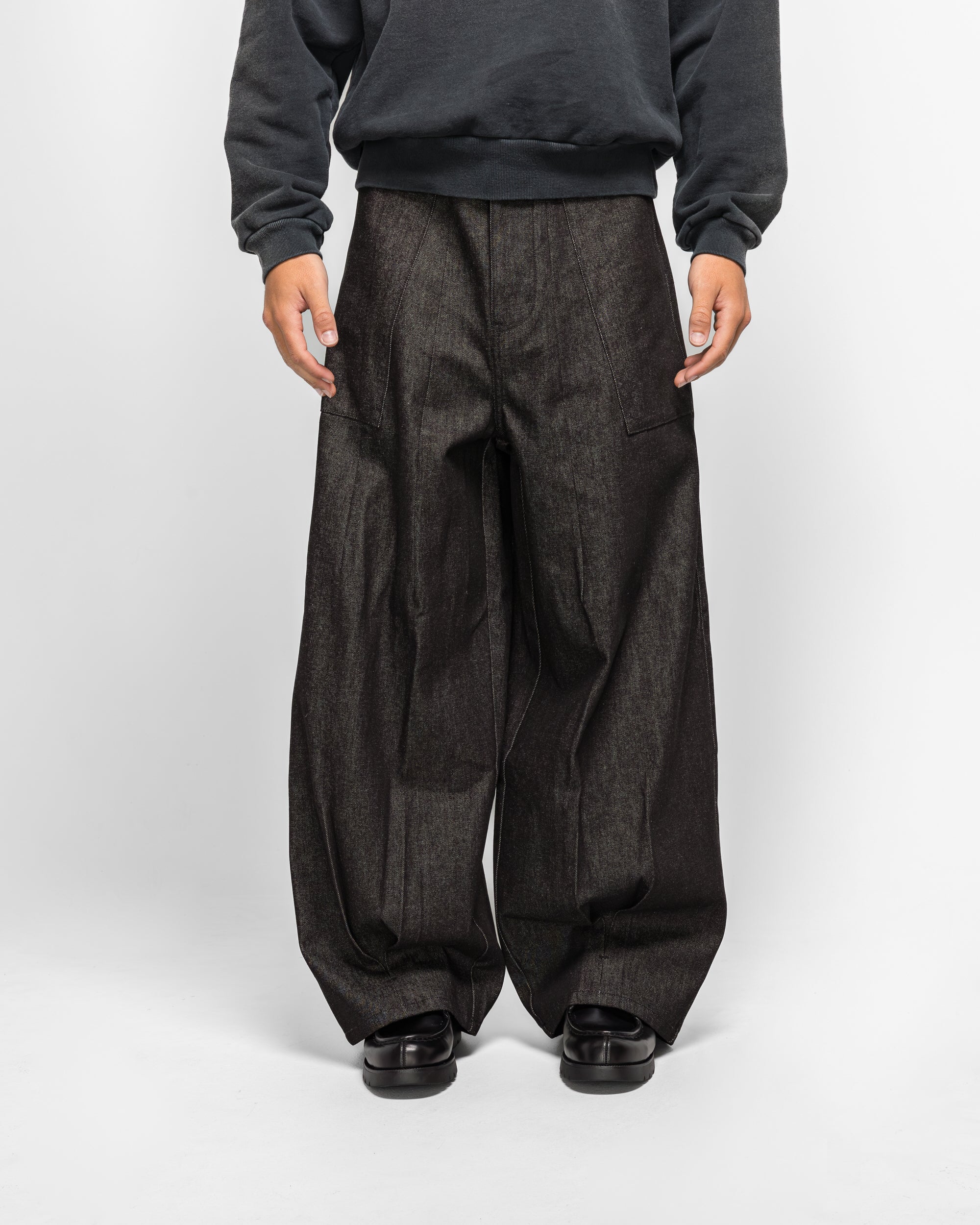 パンツ torc blooming August denim size1 Torc Blooming - August Denim - Black | UP THERE