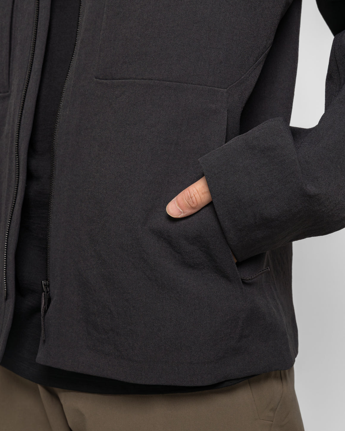 Veilance - Mionn Softshell Overshirt - Black - UP THERE