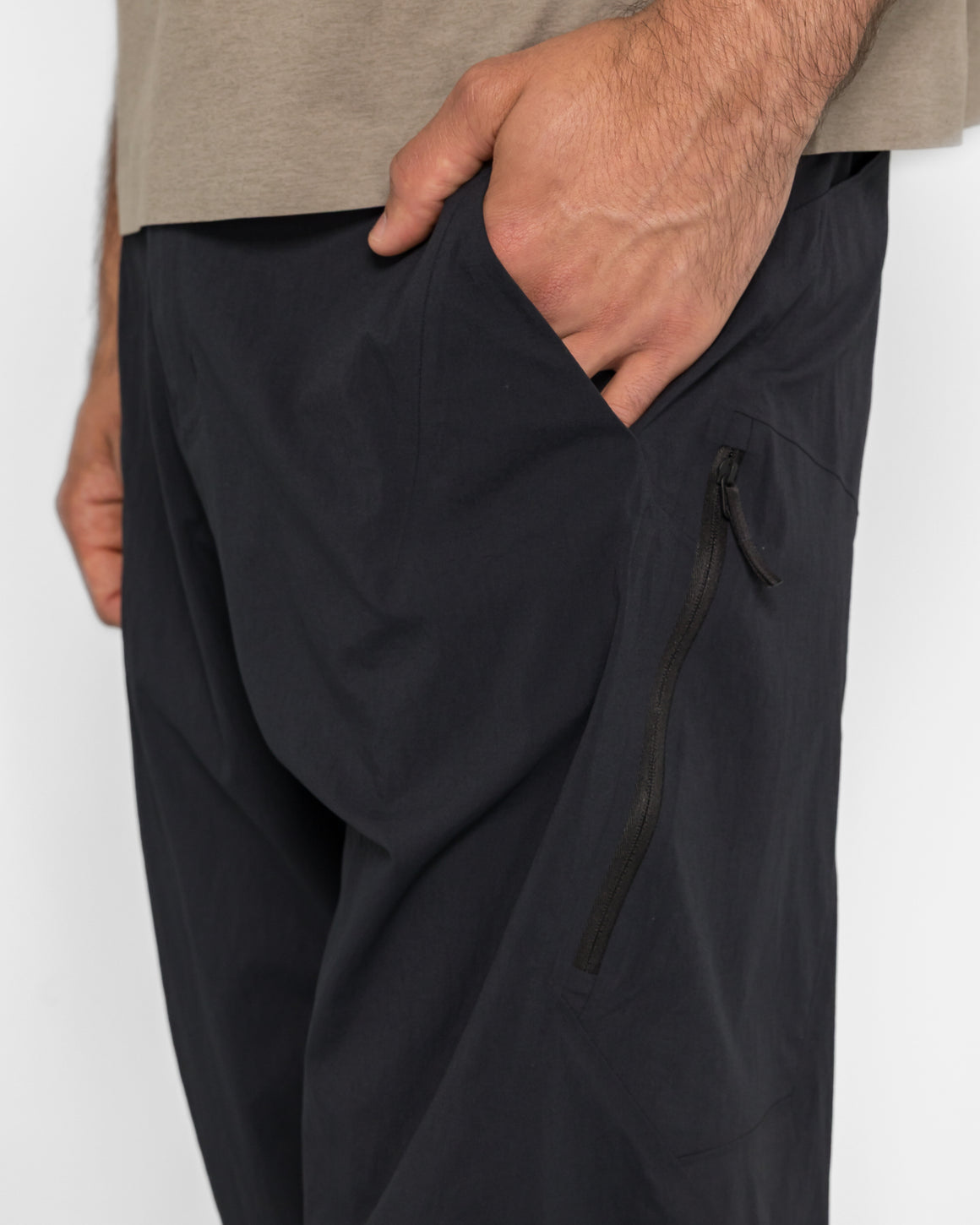 Veilance - Spere Cargo Pant - Black - UP THERE