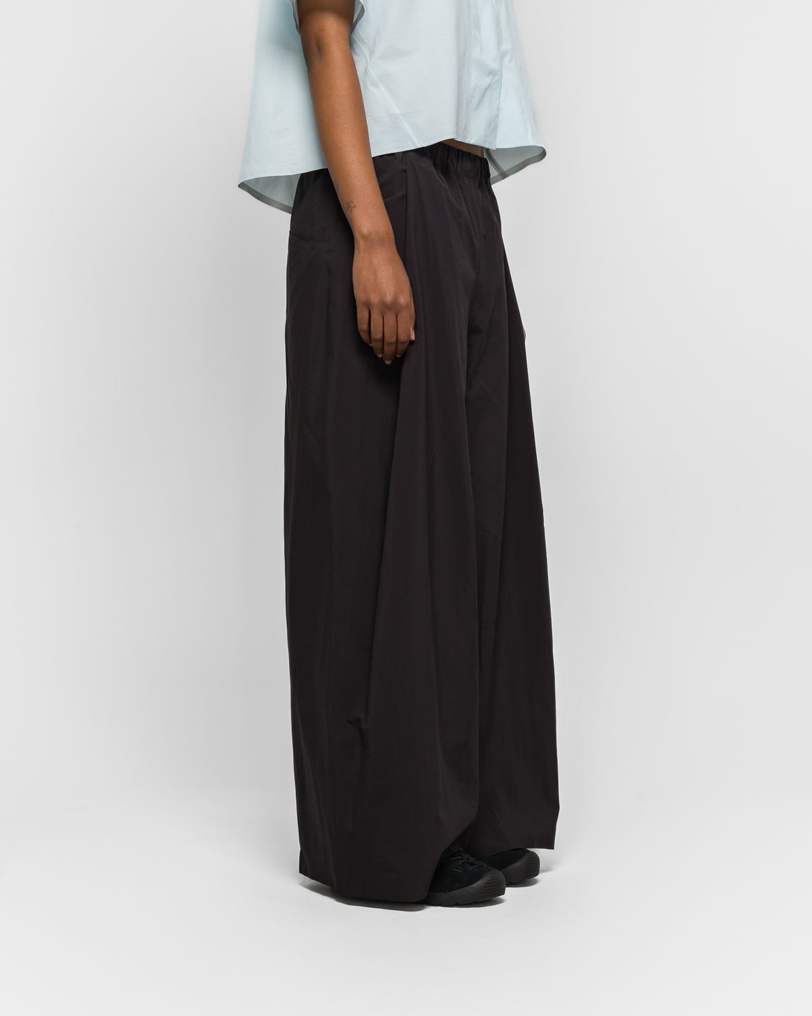 Veilance - Womens Carbene SL Pant - Black - UP THERE