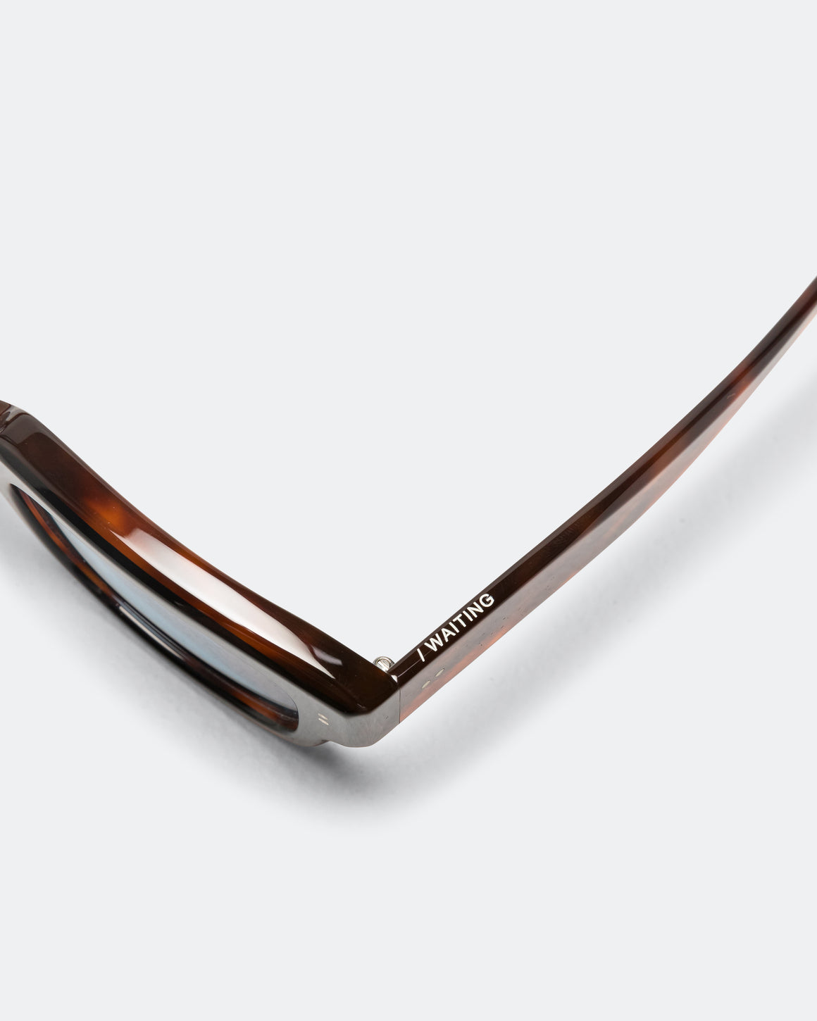 Waiting For The Sun - Stef Noir Lamine Ecaille Blonde E2L81 - Verres Bleu Tamise - UP THERE