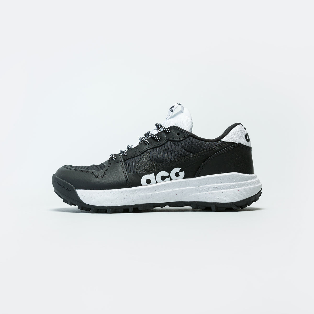 Nike ACG Lowcate - Black/White | Up There Store | UP THERE